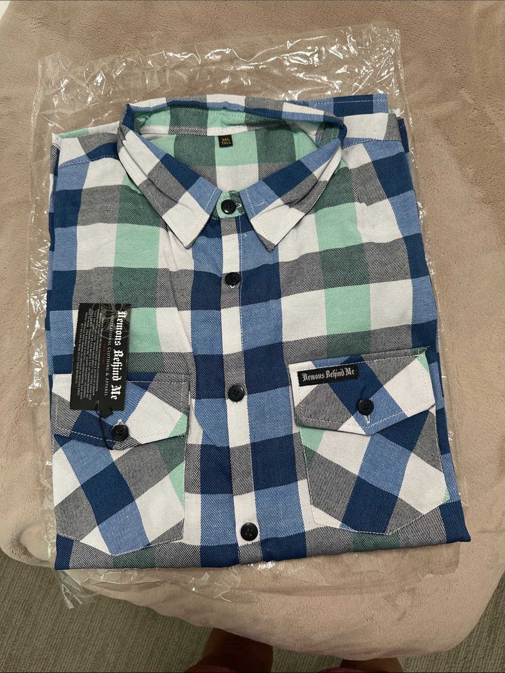Men's Blue & Mint Plaid Button-Down Shirt - Casual Chest Pockets